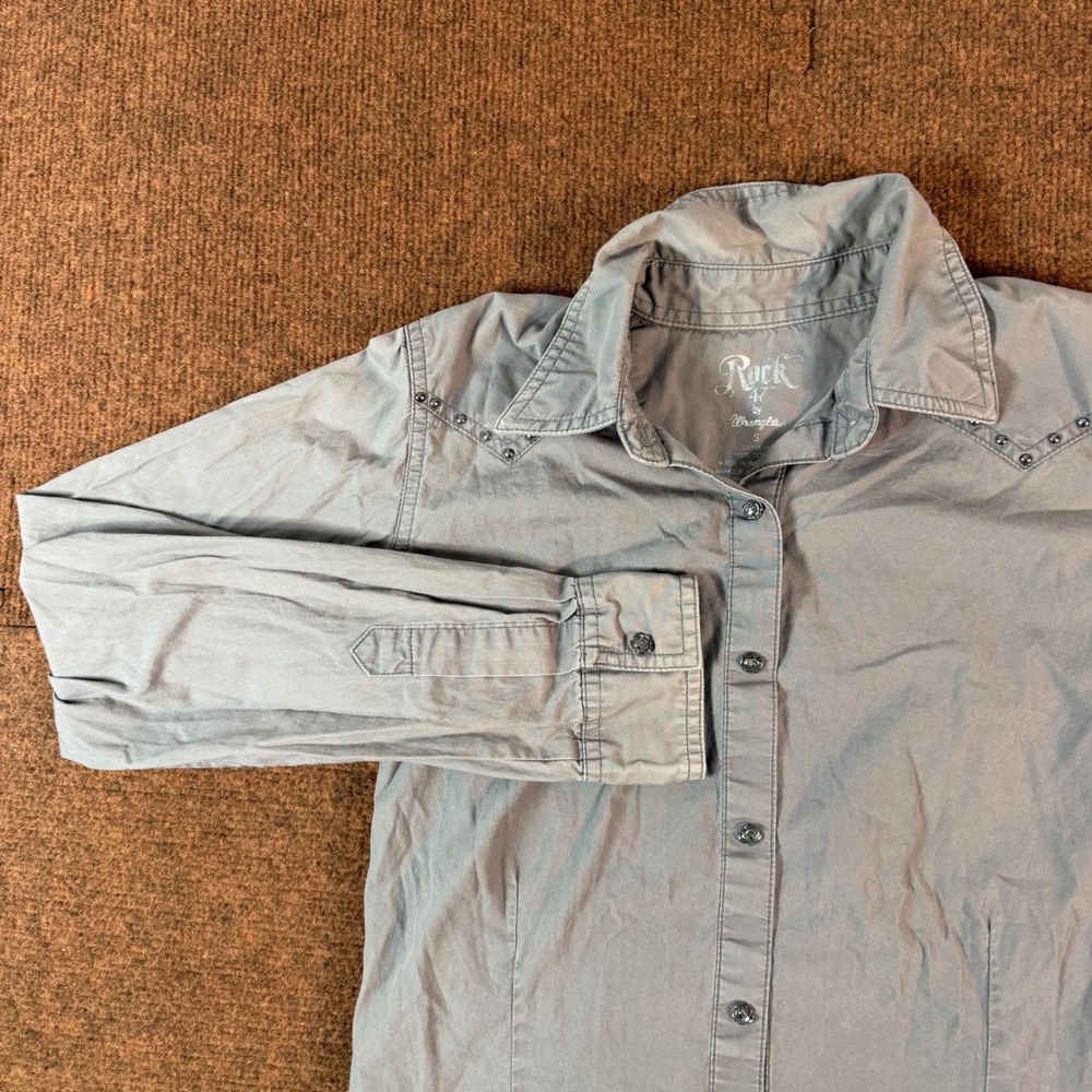 Rock 47 by Wrangler Gray Western Cross Rose Studded Button Down Shirt Small